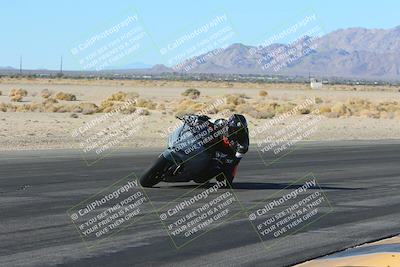 media/Jan-10-2025-CVMA Friday Practice (Fri) [[489e0da257]]/Group 4 and Trackday/Session 2 (Turn 4 Inside)/